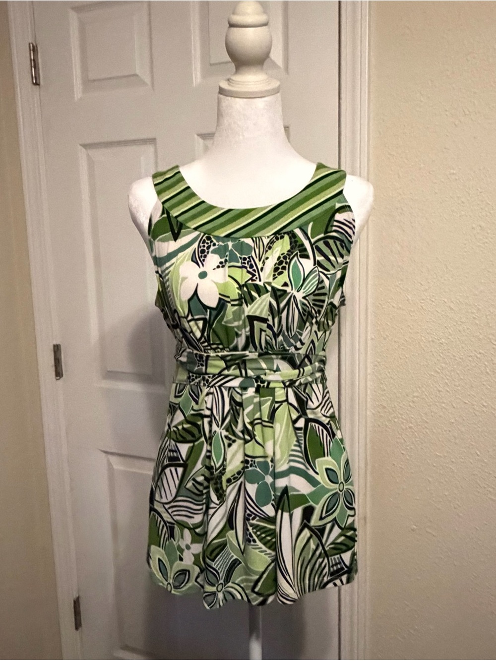 Y2K Style & Co. Green Boho Blouse with Tie Back Detail